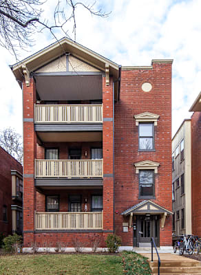 6111 Pershing property